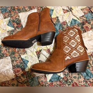 Twisted Tan Western Ankle Booties Size 7B